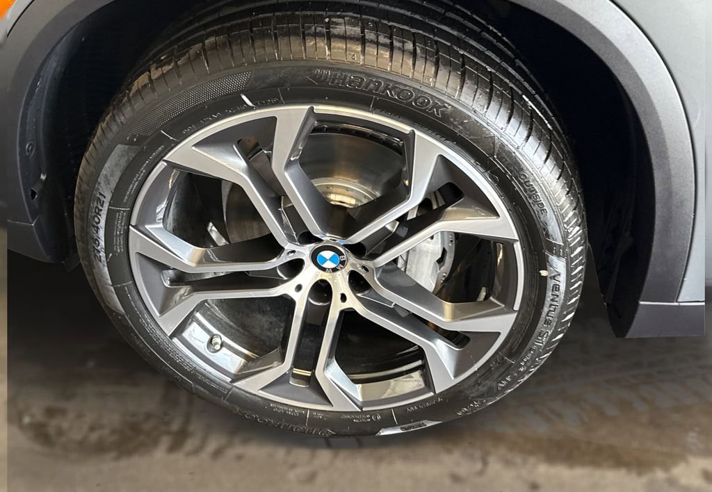 New 2026 BMW X5 sDrive40i image 15