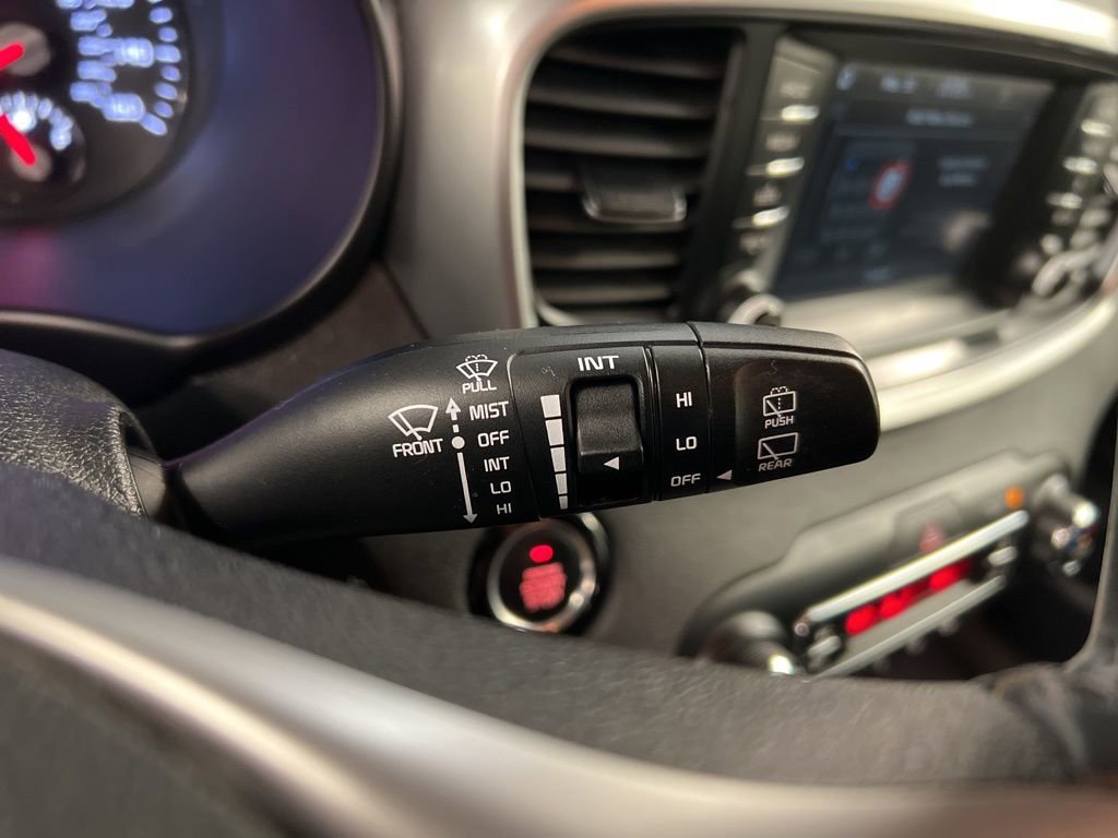Used 2020 Kia Sorento S image 21
