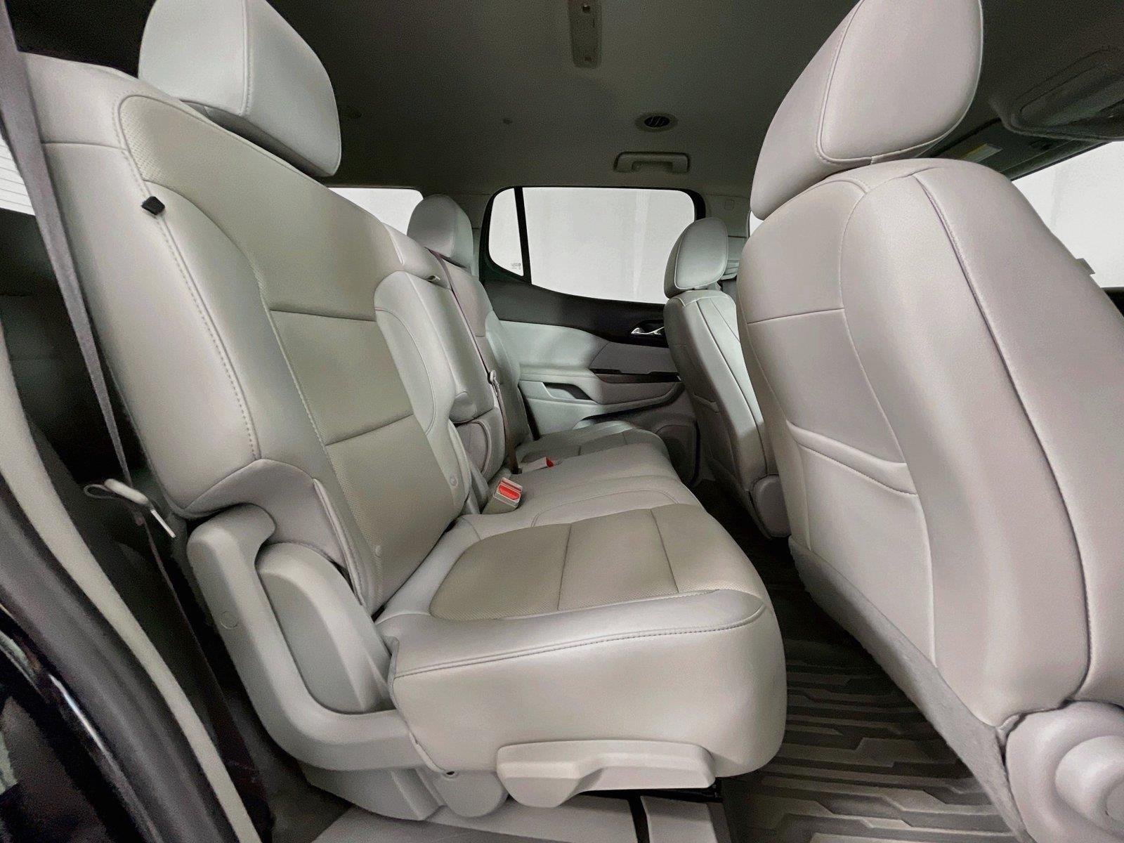 Used 2021 GMC Acadia SLT w/ LPO, Floor Liner Package FWD image 32