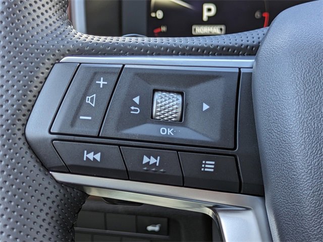 New 2025 Mitsubishi Outlander SEL image 28