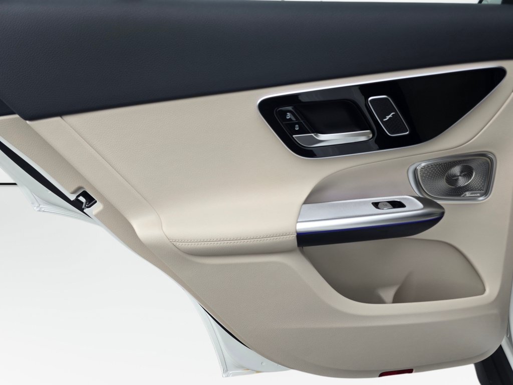 New 2026 Mercedes-Benz GLC 300 4MATIC image 18