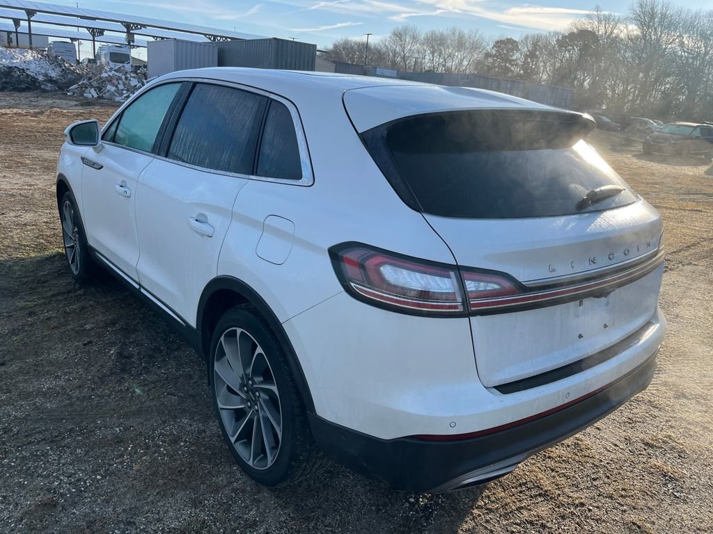 Used 2023 Lincoln Nautilus Reserve w/ Equipment Group 202A image 6