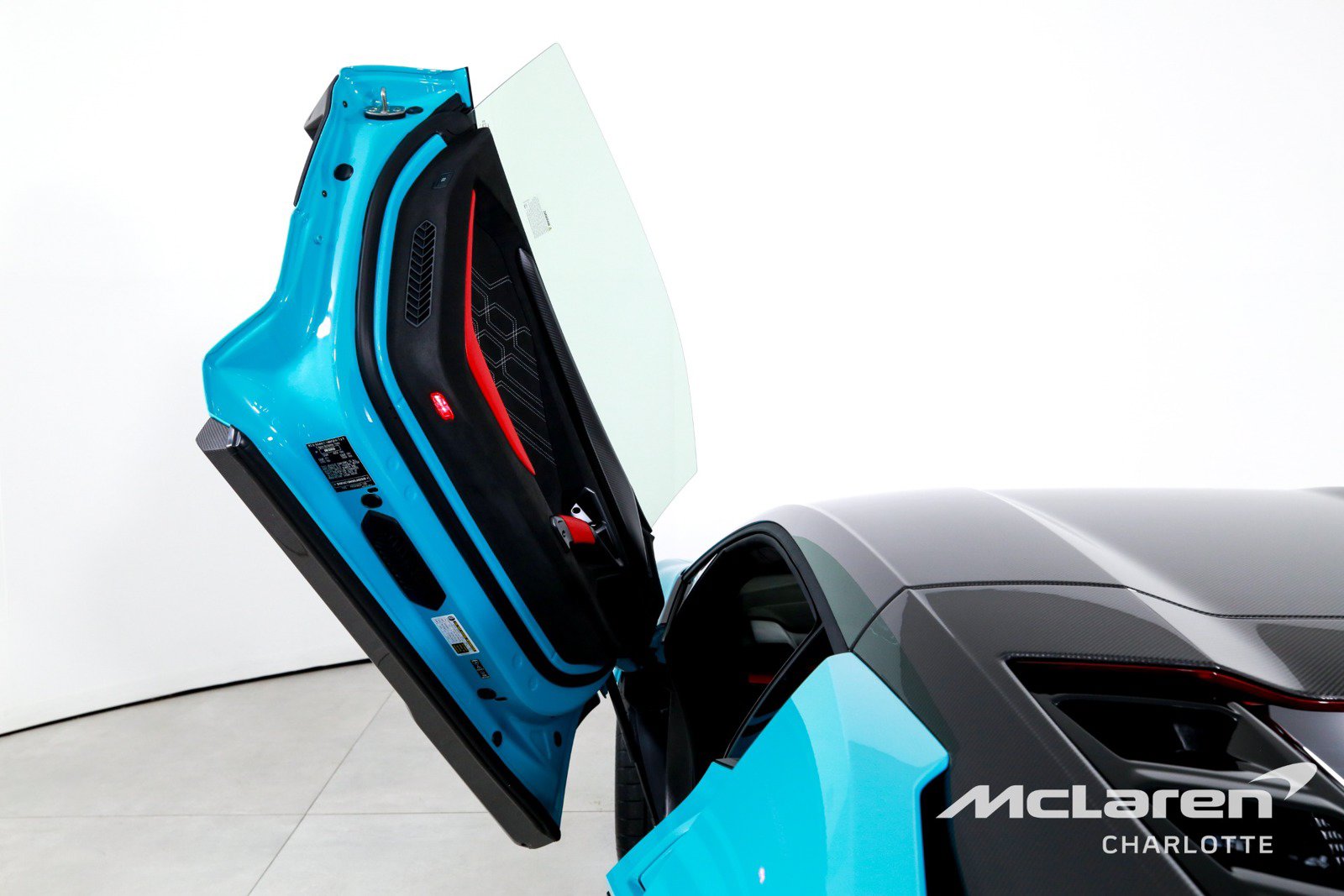 Used 2025 Lamborghini Revuelto AWD/4WD image 11