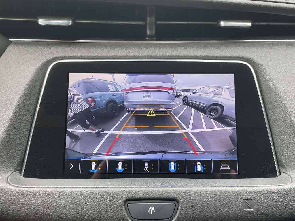 Used 2019 Cadillac XT4 Premium Luxury w/ Technology Package AWD/4WD image 20