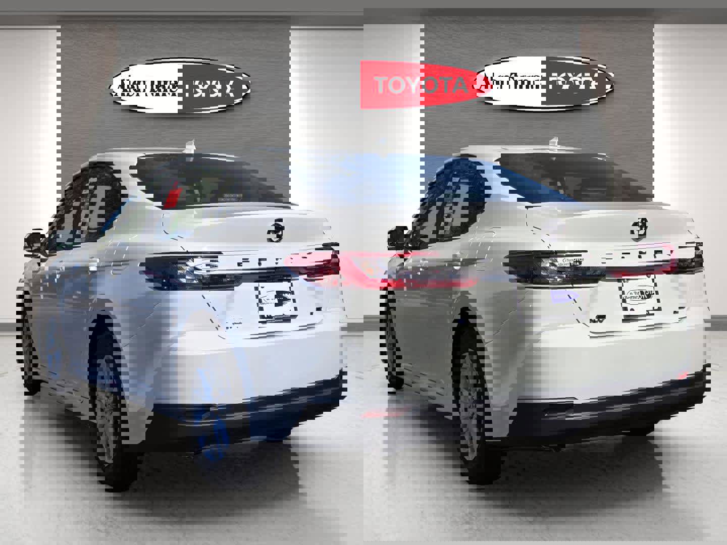 Used 2026 Toyota Camry LE image 9