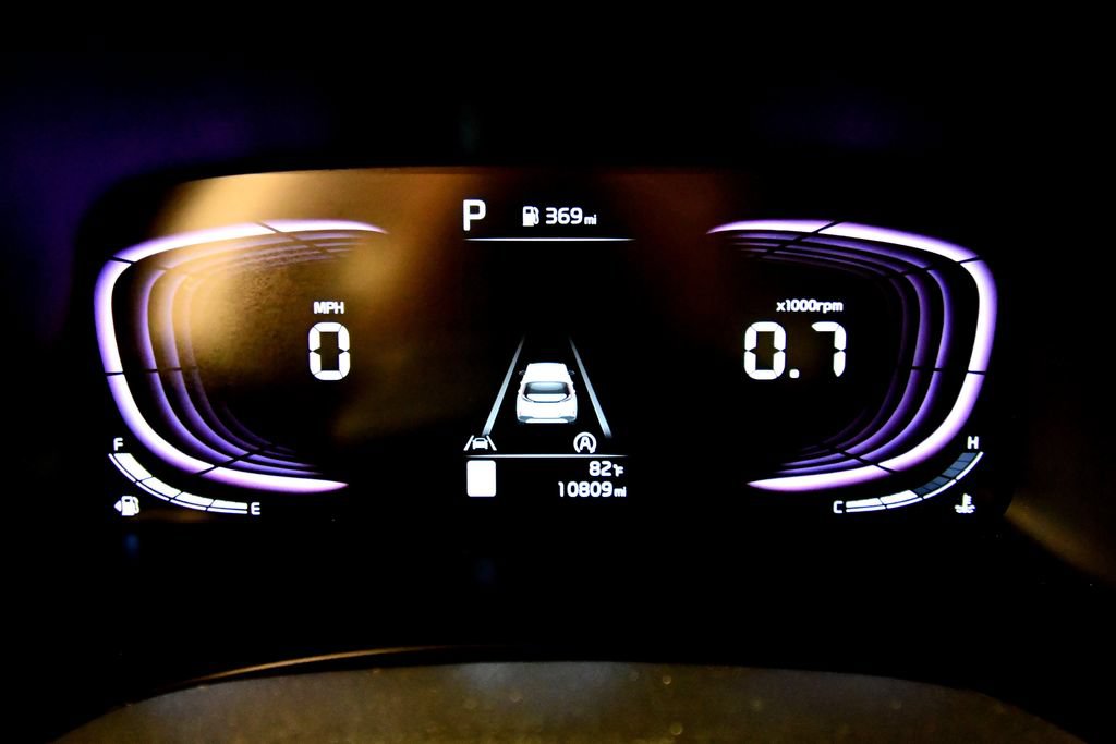 Certified 2025 Kia Soul LX FWD image 21