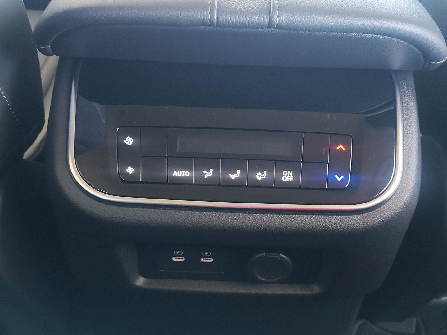 New 2026 Nissan Armada SV image 33