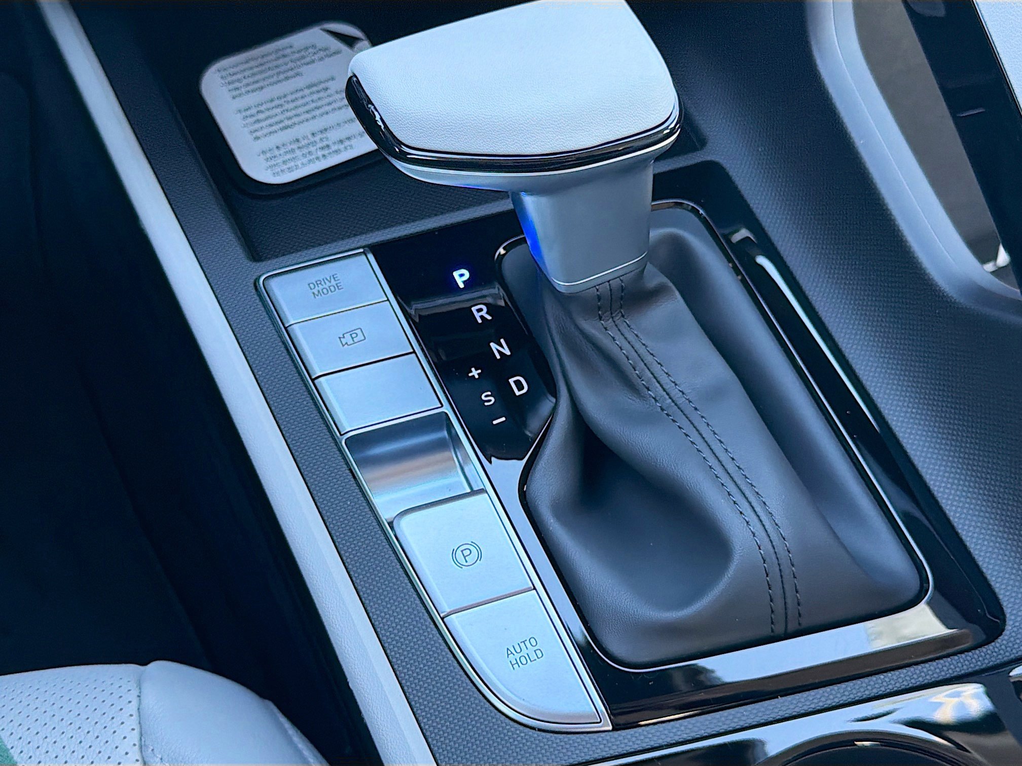 New 2026 Hyundai Elantra Limited image 28