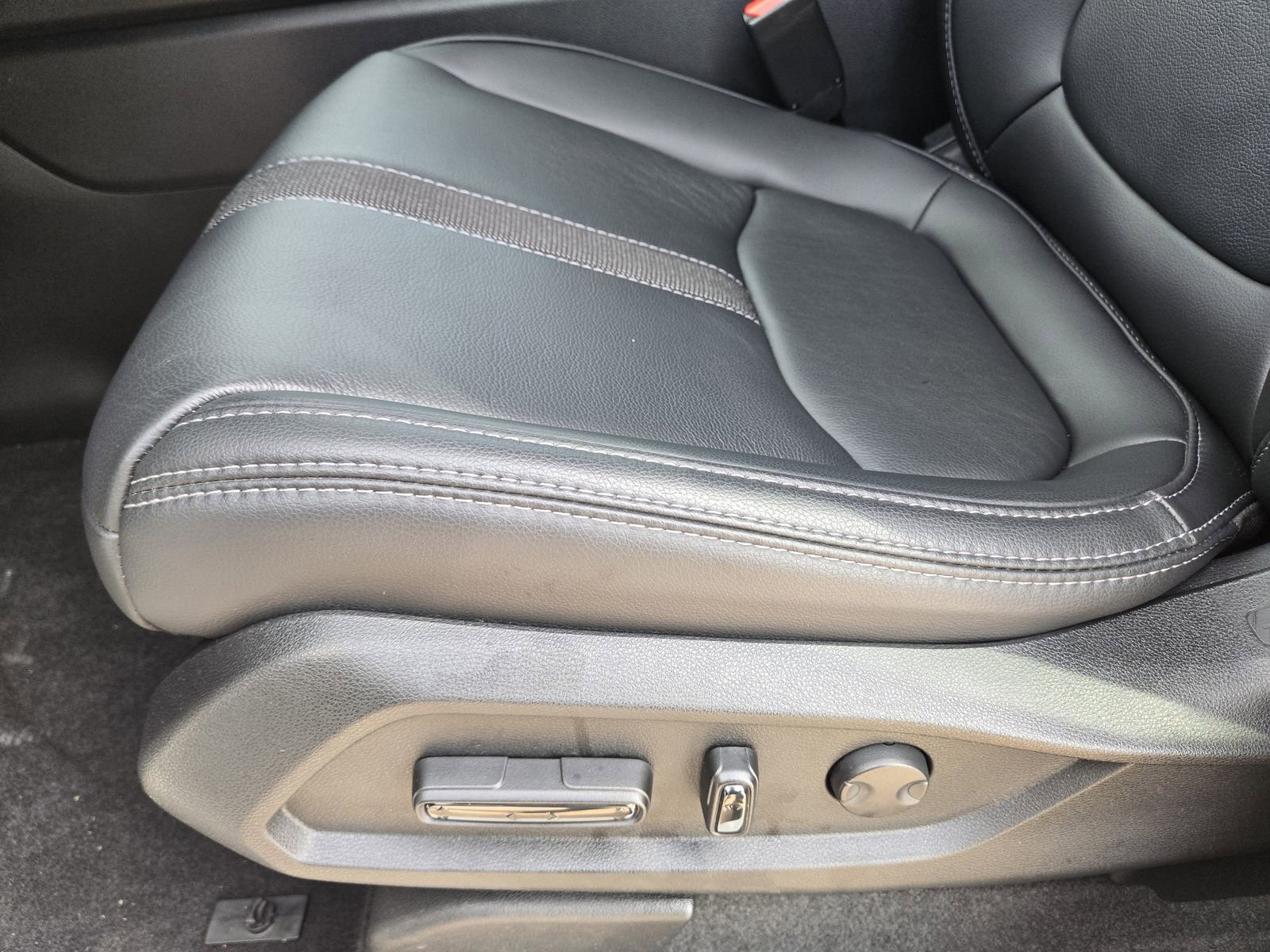 Certified 2025 Honda Pilot EX-L image 27