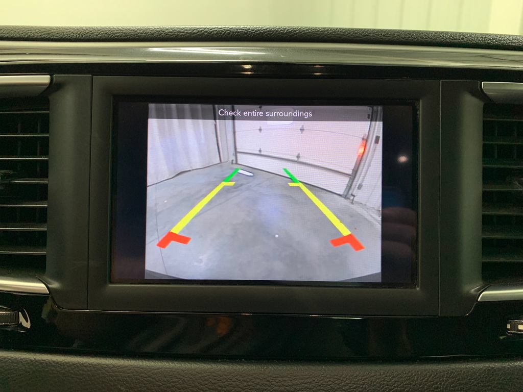 Used 2018 Chrysler Pacifica Touring Plus w/ S Appearance Package FWD image 7