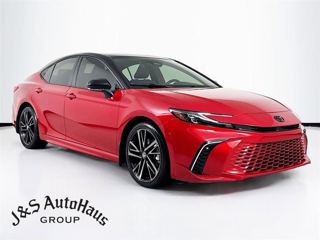 Used 2025 Toyota Camry XSE image 1