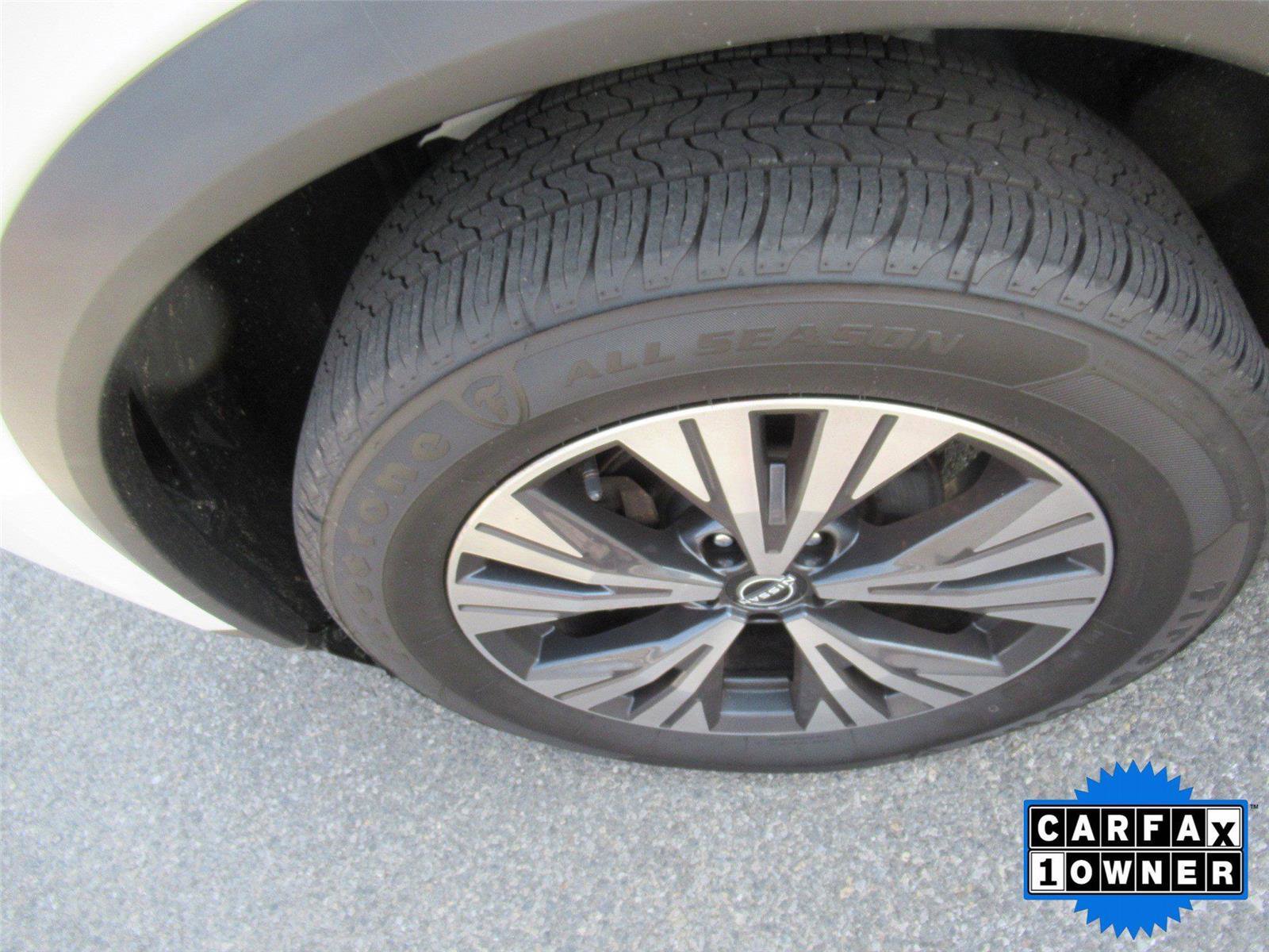 Used 2022 Nissan Rogue SV w/ SV Premium Package image 9