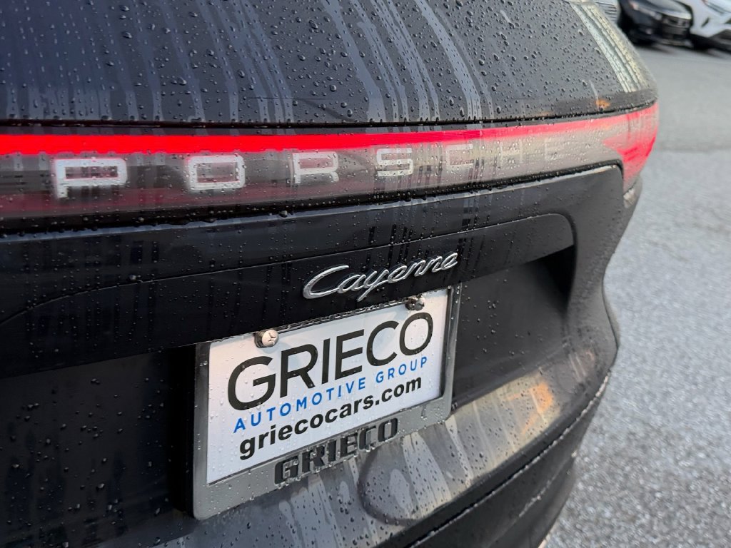 Used 2023 Porsche Cayenne Platinum Edition AWD/4WD image 15
