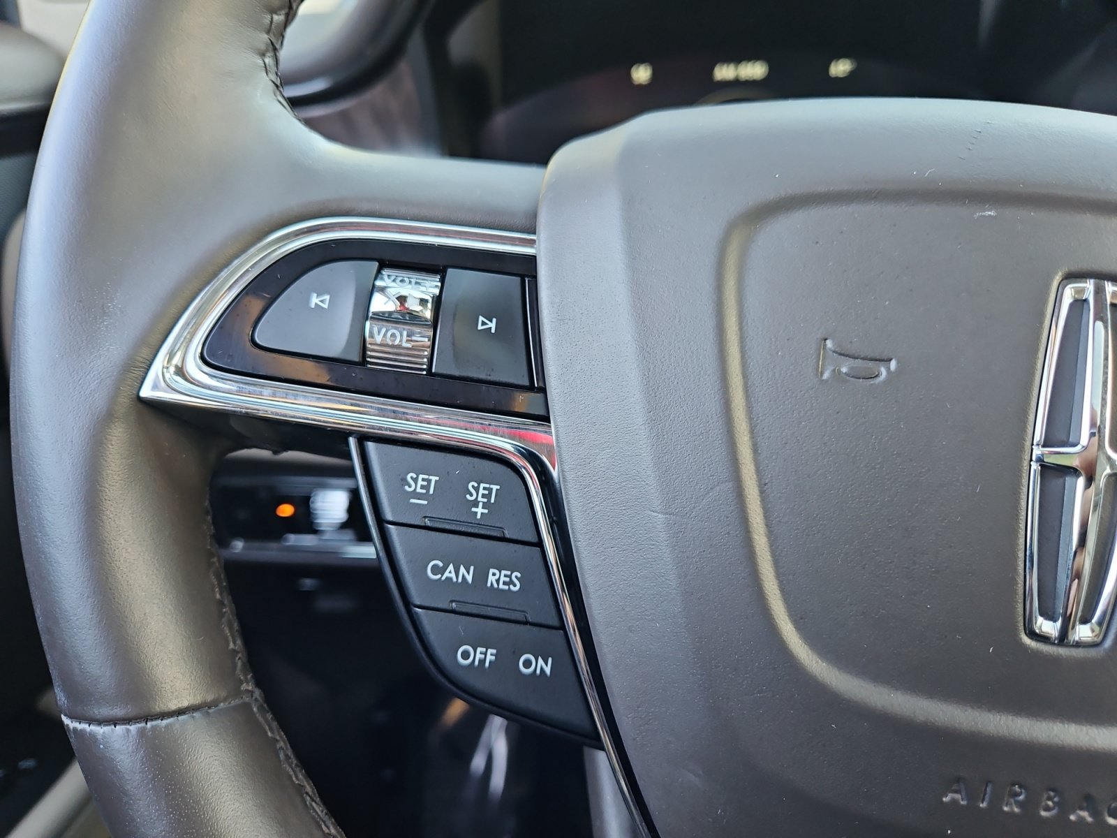 Used 2021 Lincoln Nautilus Reserve AWD/4WD image 27
