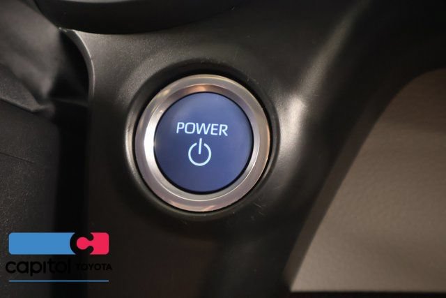 Used 2024 Toyota Sienna XLE FWD image 19