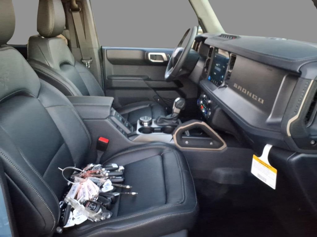 New 2025 Ford Bronco Badlands w/ Sasquatch Package image 13