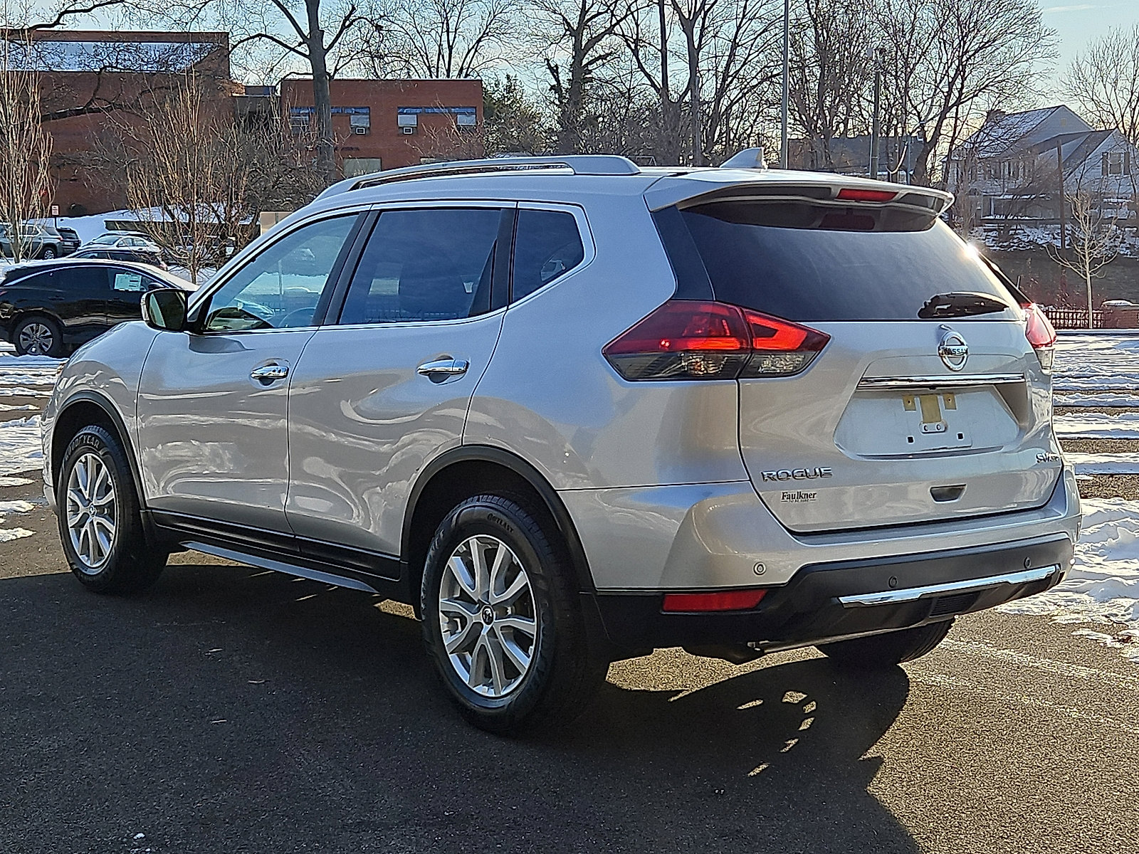Certified 2019 Nissan Rogue SV image 4