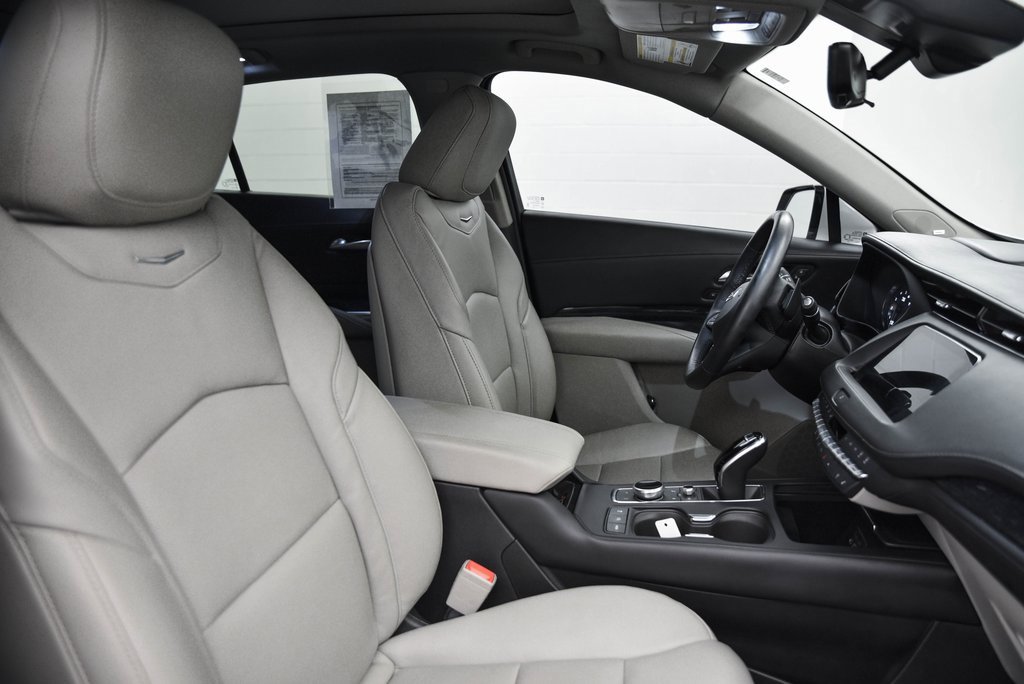 Used 2022 Cadillac XT4 Premium Luxury image 15