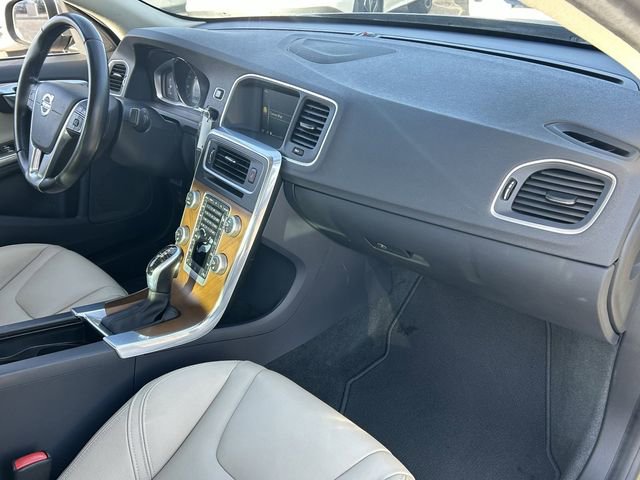 Used 2016 Volvo S60 T5 Premier image 13