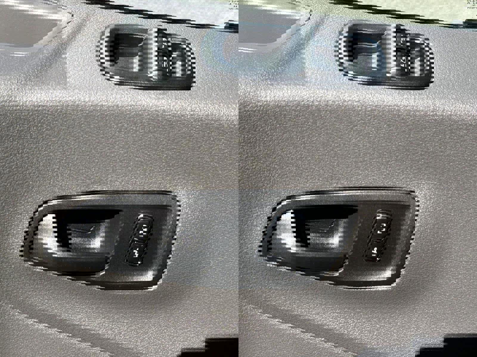 Used 2024 Ford Transit 250 148 Medium Roof w/ Load Area Protection Package RWD image 13