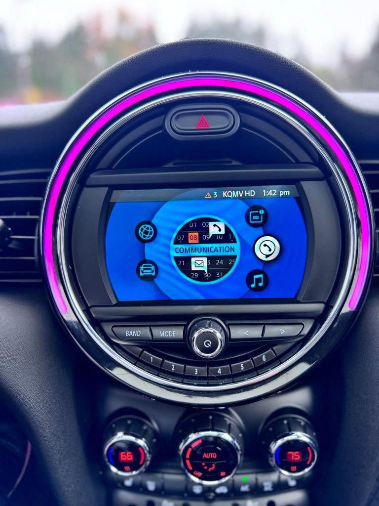 Used 2019 MINI Cooper 2-Door Hardtop w/ Storage Package image 13