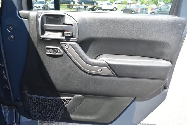 Used 2017 Jeep Wrangler Unlimited Sport w/ Quick Order Package 24S AWD/4WD image 34