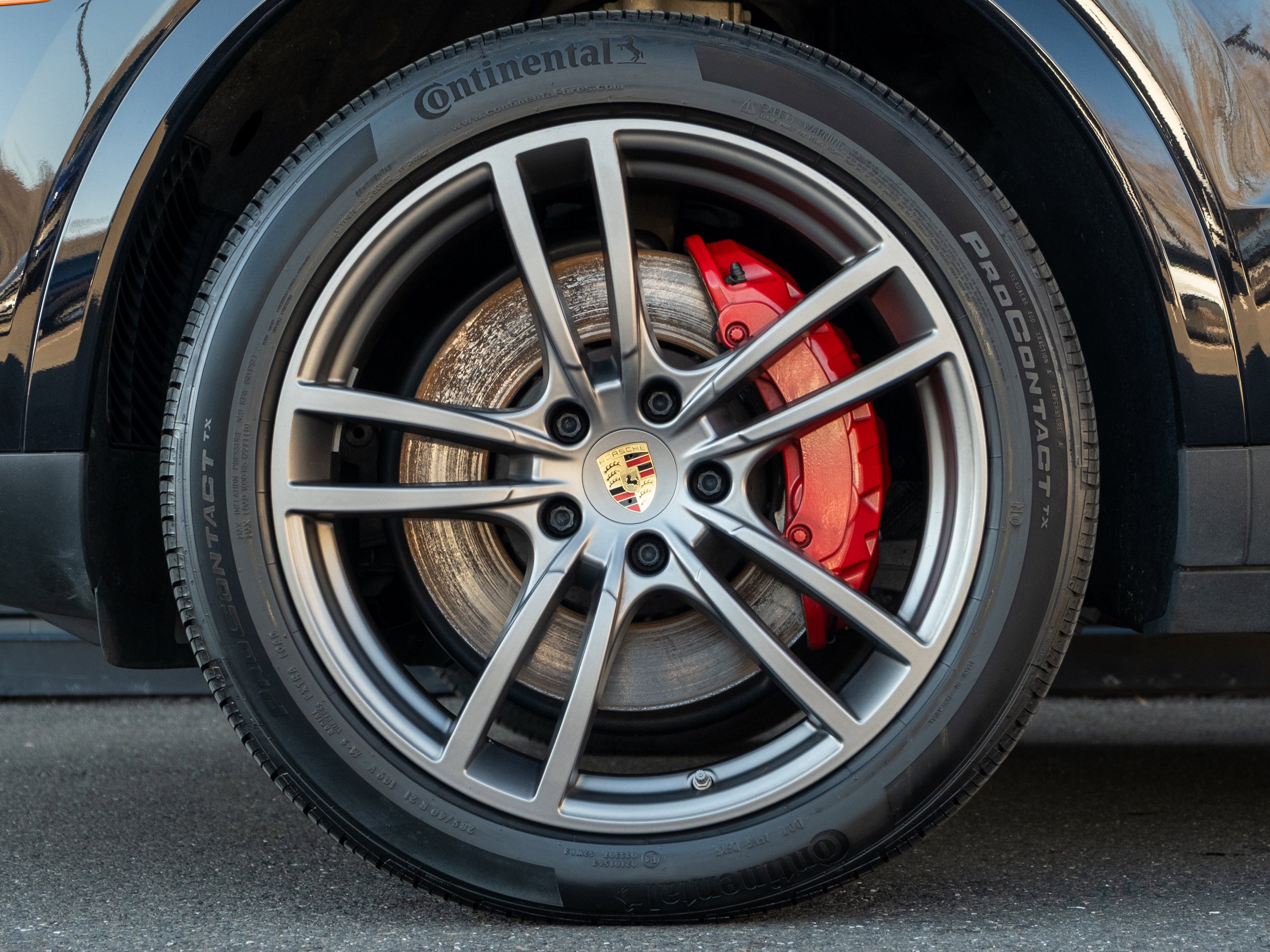 Certified 2022 Porsche Cayenne S Platinum image 12