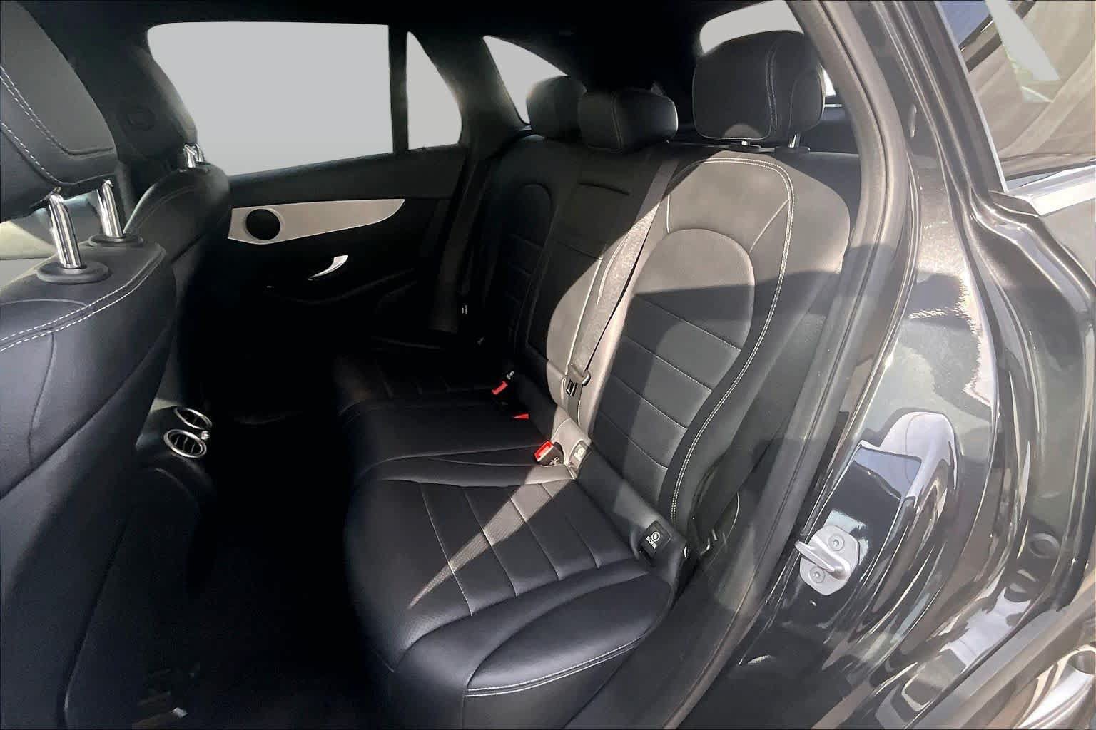 Used 2021 Mercedes-Benz GLC 300 image 21