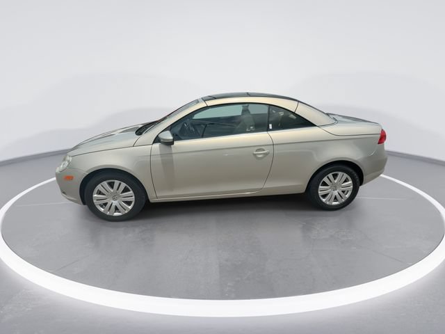 Used 2010 Volkswagen Eos Komfort FWD image 5
