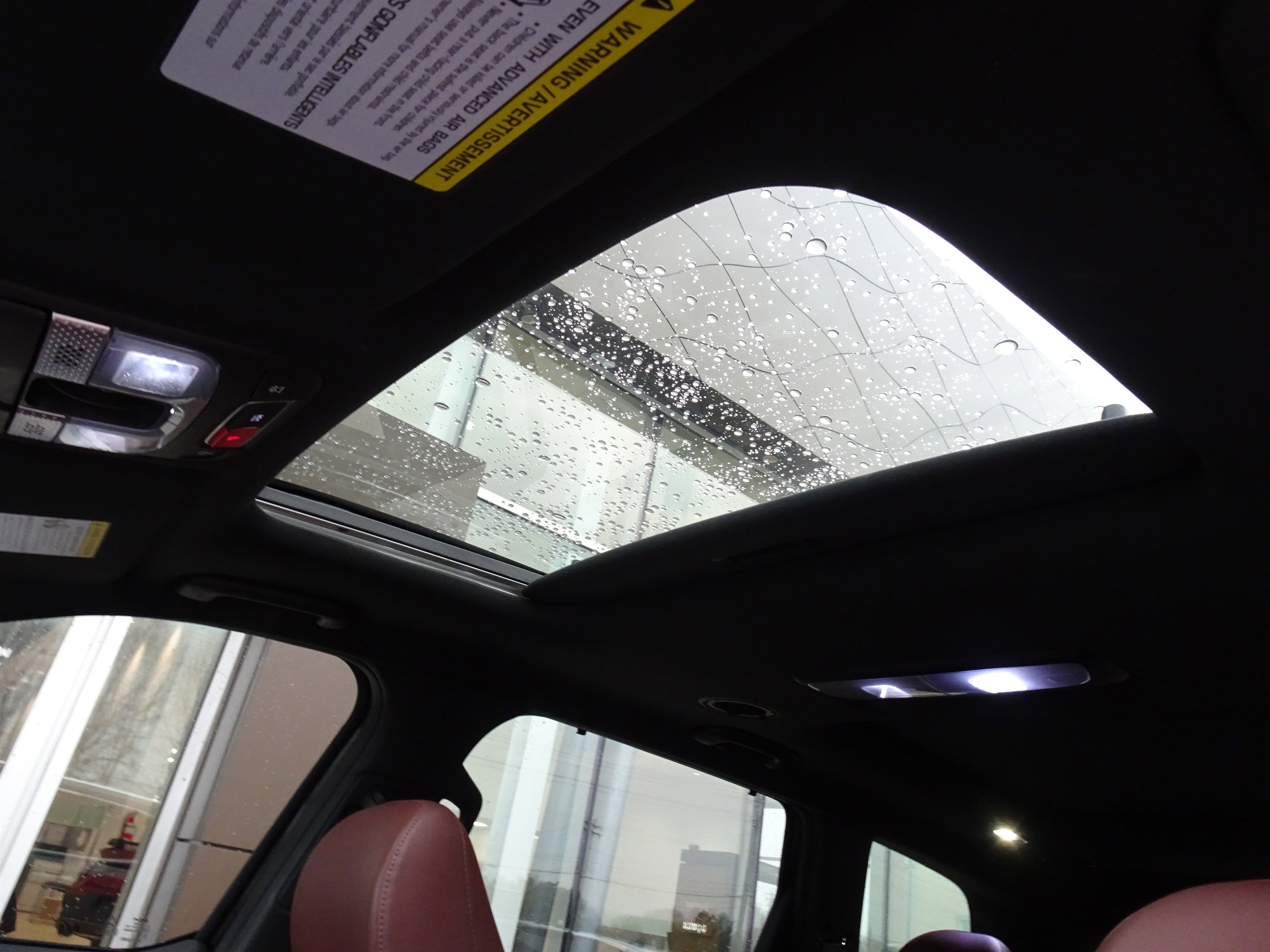 Used 2024 Kia Telluride SX w/ Towing Package image 11