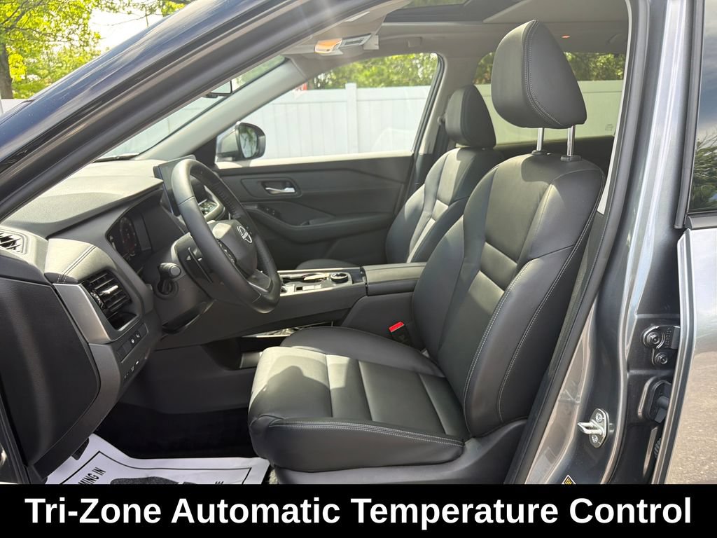Used 2025 Nissan Rogue SL w/ SL Premium Package AWD/4WD image 11