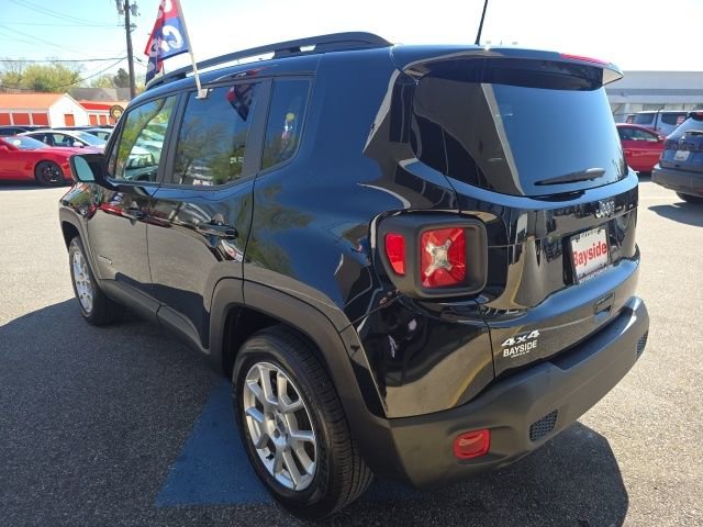 Used 2023 Jeep Renegade Latitude w/ Premium Group image 32