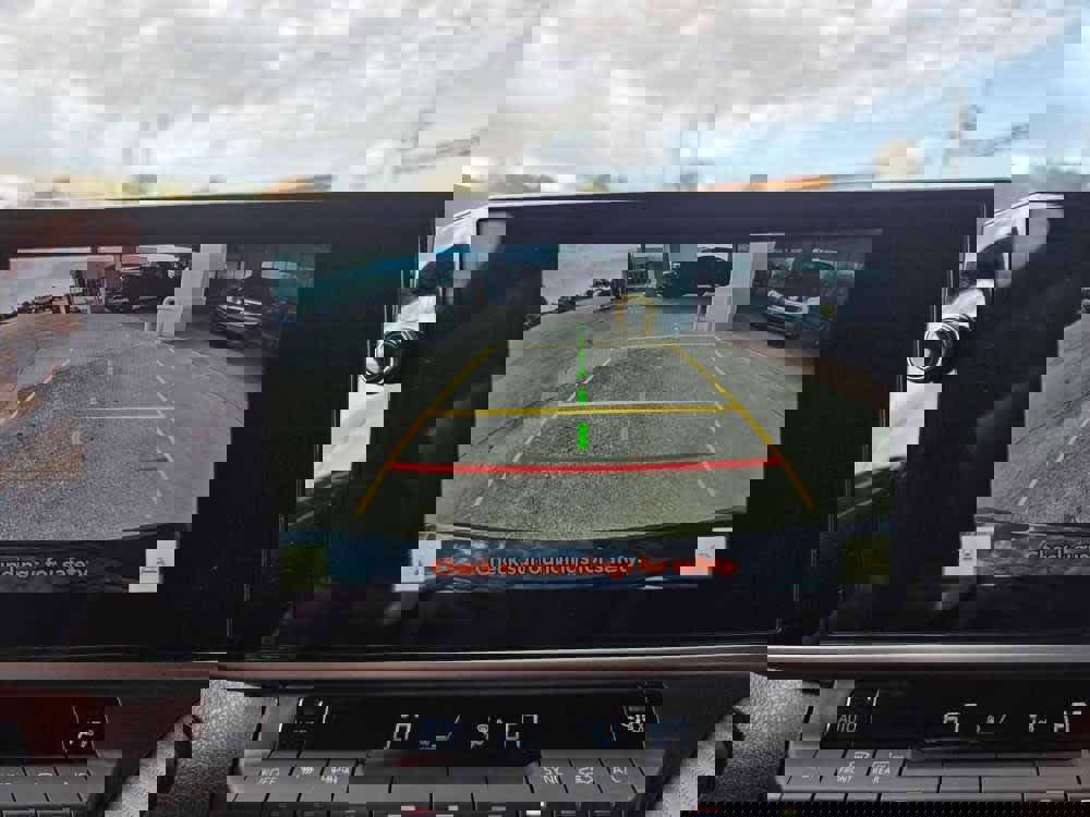 Used 2025 Toyota Camry SE image 17