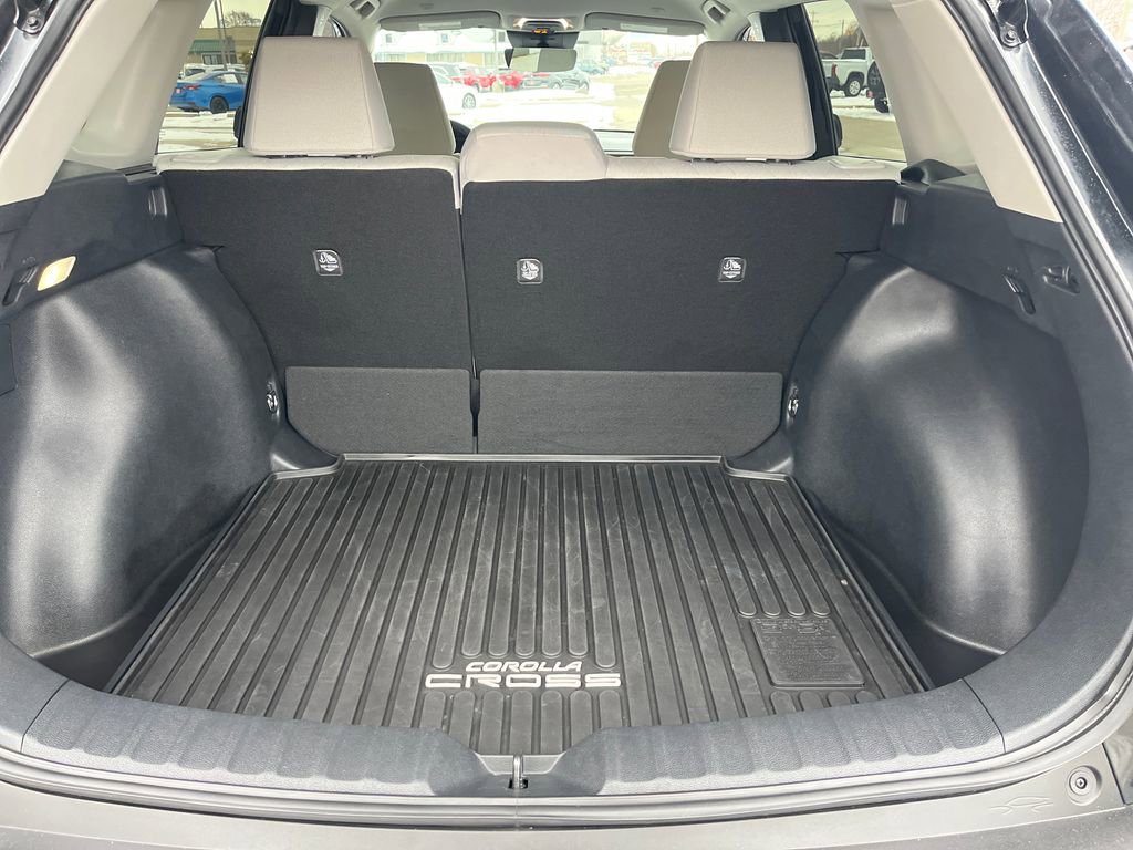 Certified 2024 Toyota Corolla Cross L image 22