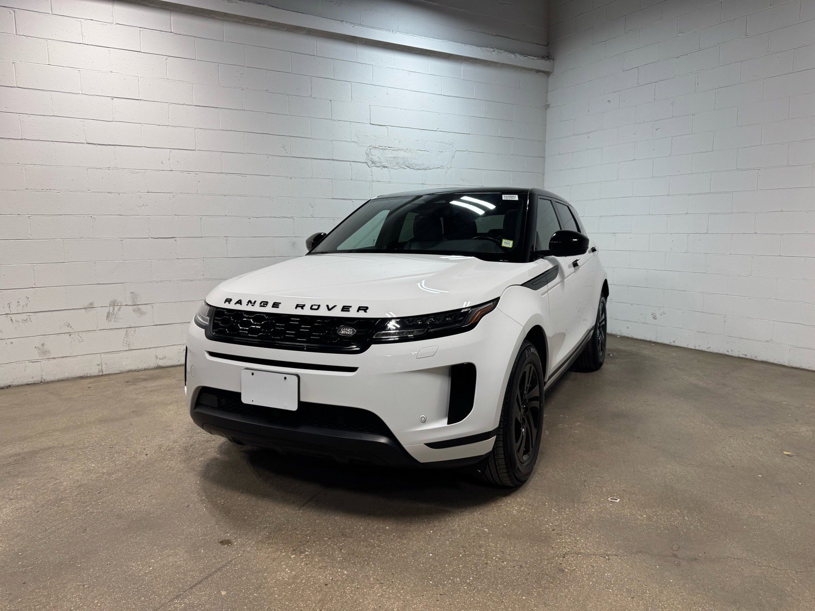Used 2022 Land Rover Range Rover Evoque S AWD/4WD image 2