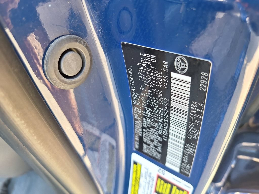 Used 2025 Toyota Camry SE FWD image 30