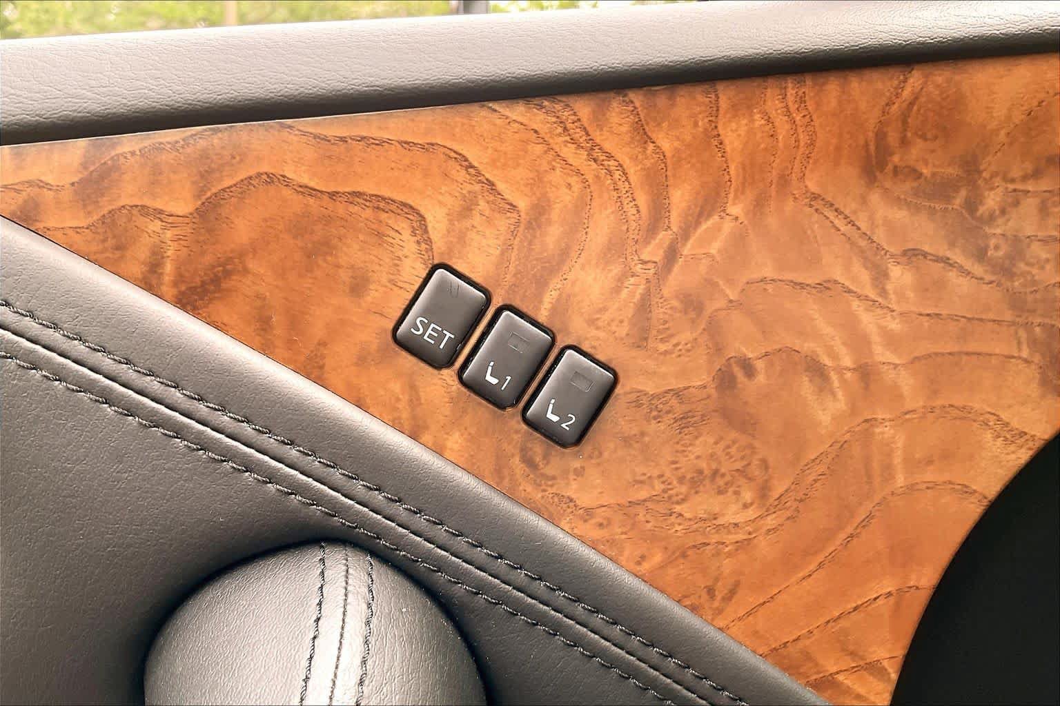 Used 2023 Nissan Armada SL w/ Captain's Chairs Package RWD image 35