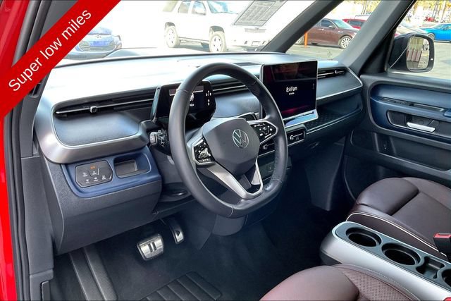 Used 2025 Volkswagen ID. Buzz Pro S Plus AWD/4WD image 14