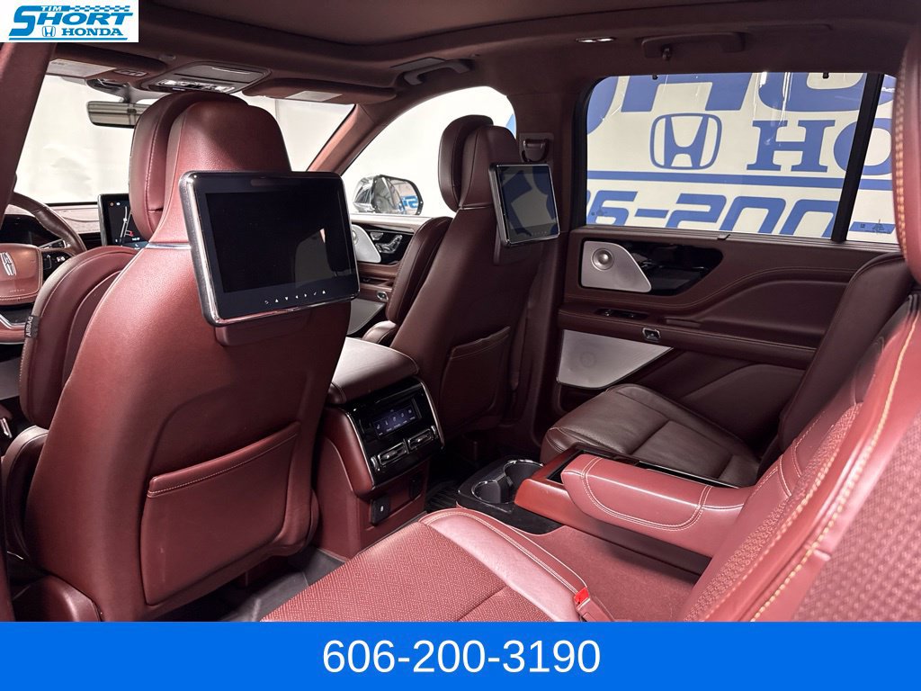 Used 2022 Lincoln Aviator Black Label Grand Touring w/ Class IV Trailer Tow Package AWD/4WD image 16