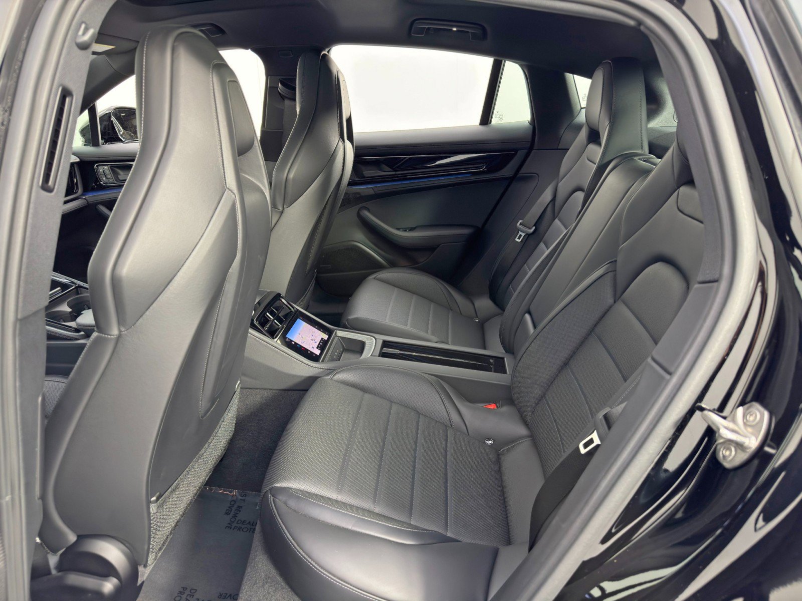 Used 2025 Porsche Panamera 4S w/ Premium Package image 48