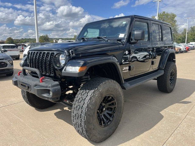 Used 2019 Jeep Wrangler Unlimited Sahara image 9