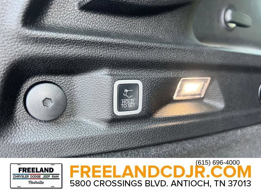 New 2025 Jeep Grand Cherokee L Overland w/ Luxury Tech Group IV AWD/4WD image 9