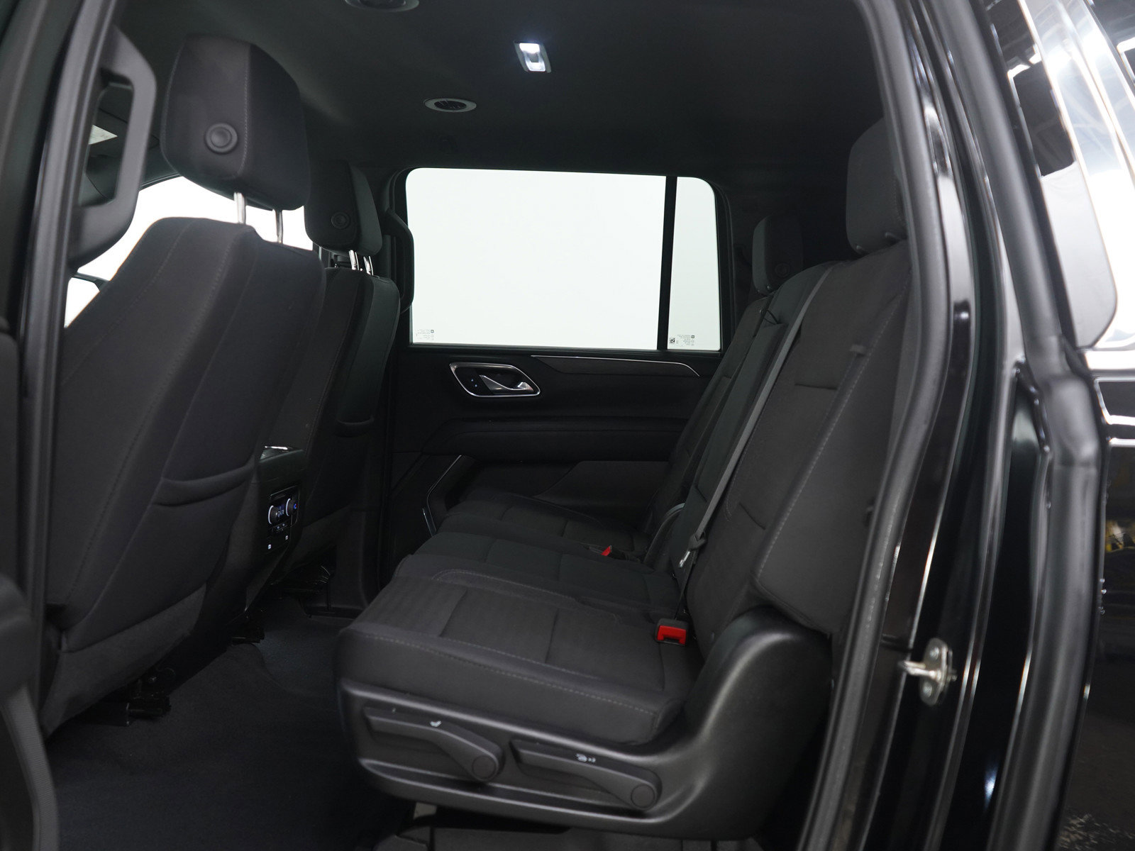 Used 2023 Chevrolet Suburban LS image 19