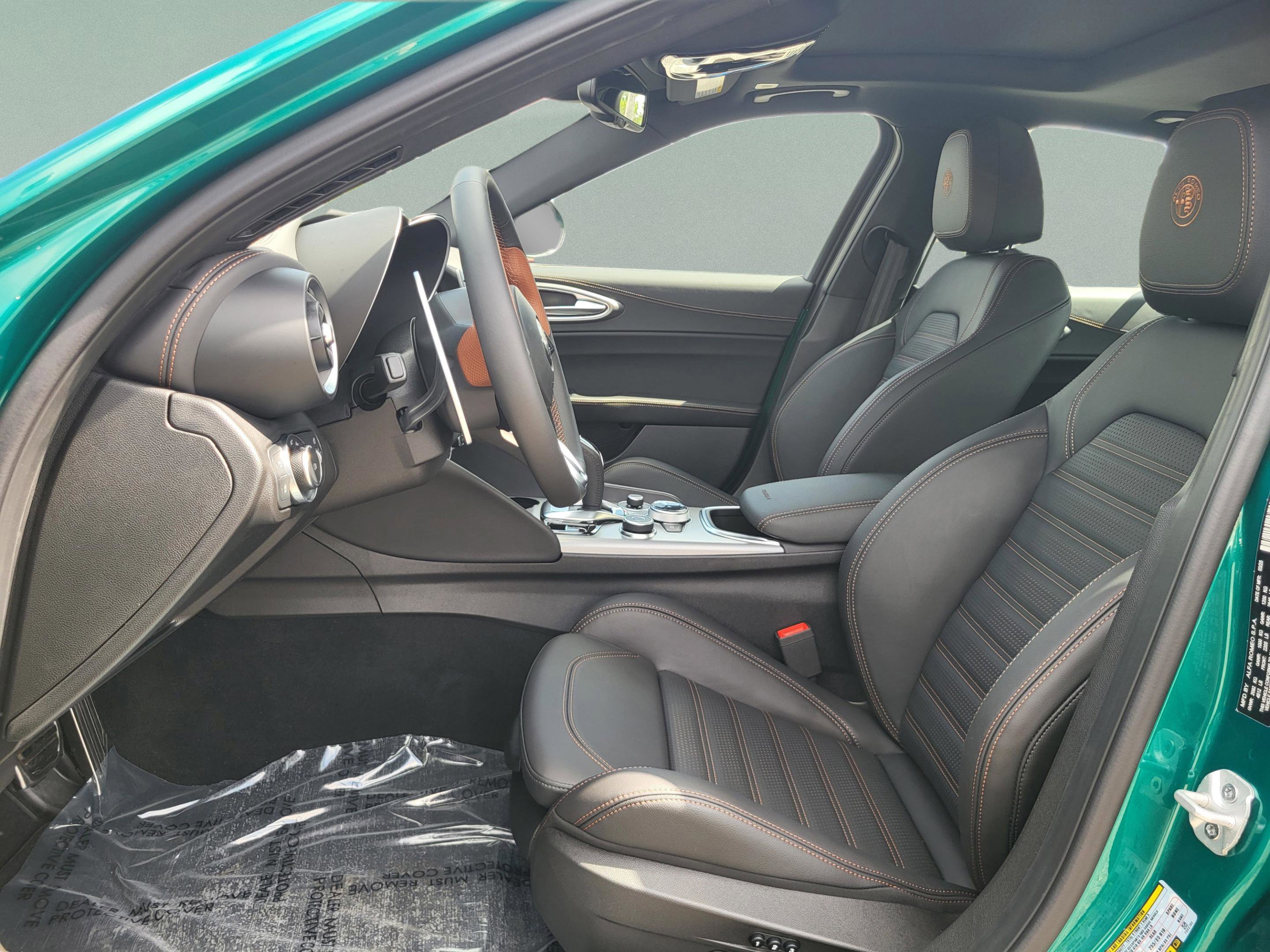 New 2025 Alfa Romeo Giulia w/ Driving Assist Package RWD image 29