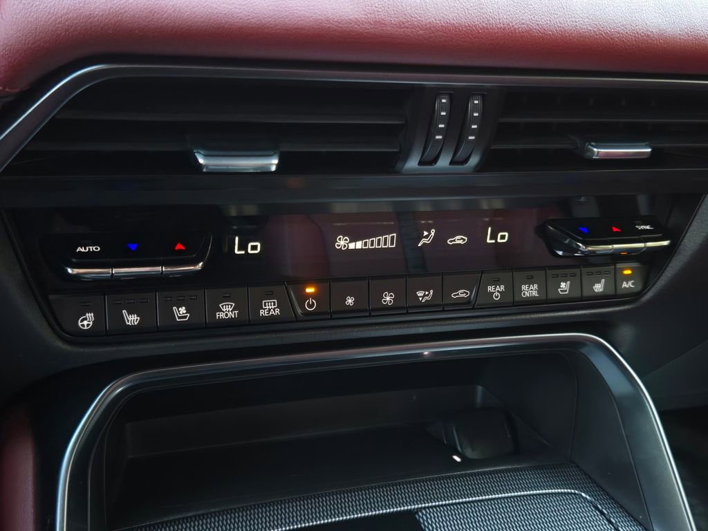 Certified 2025 MAZDA CX-70 Plug-In Hybrid w/ Premium Plus AWD/4WD image 22