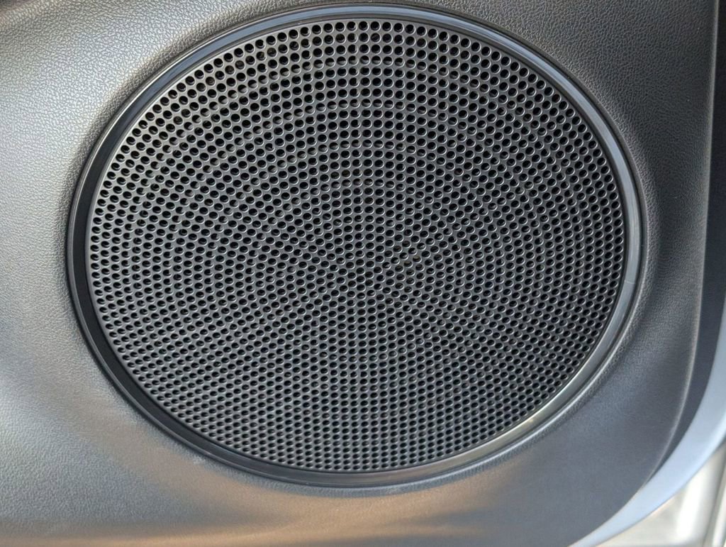 Used 2025 Honda HR-V LX image 23