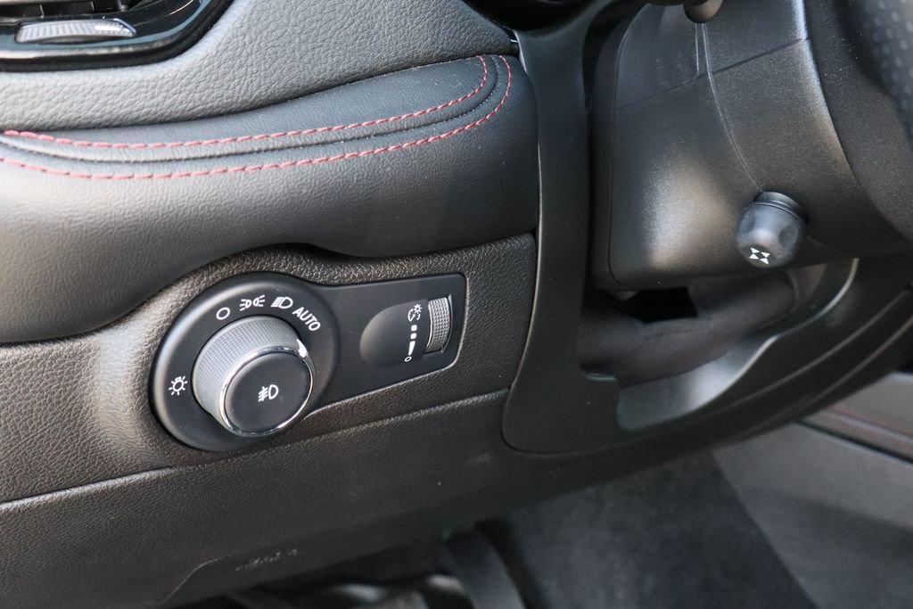 Used 2021 Dodge Durango R/T w/ Blacktop Package AWD/4WD image 12
