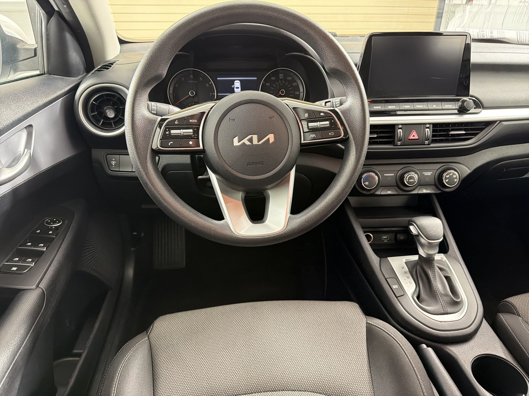 Used 2024 Kia Forte LXS FWD image 25