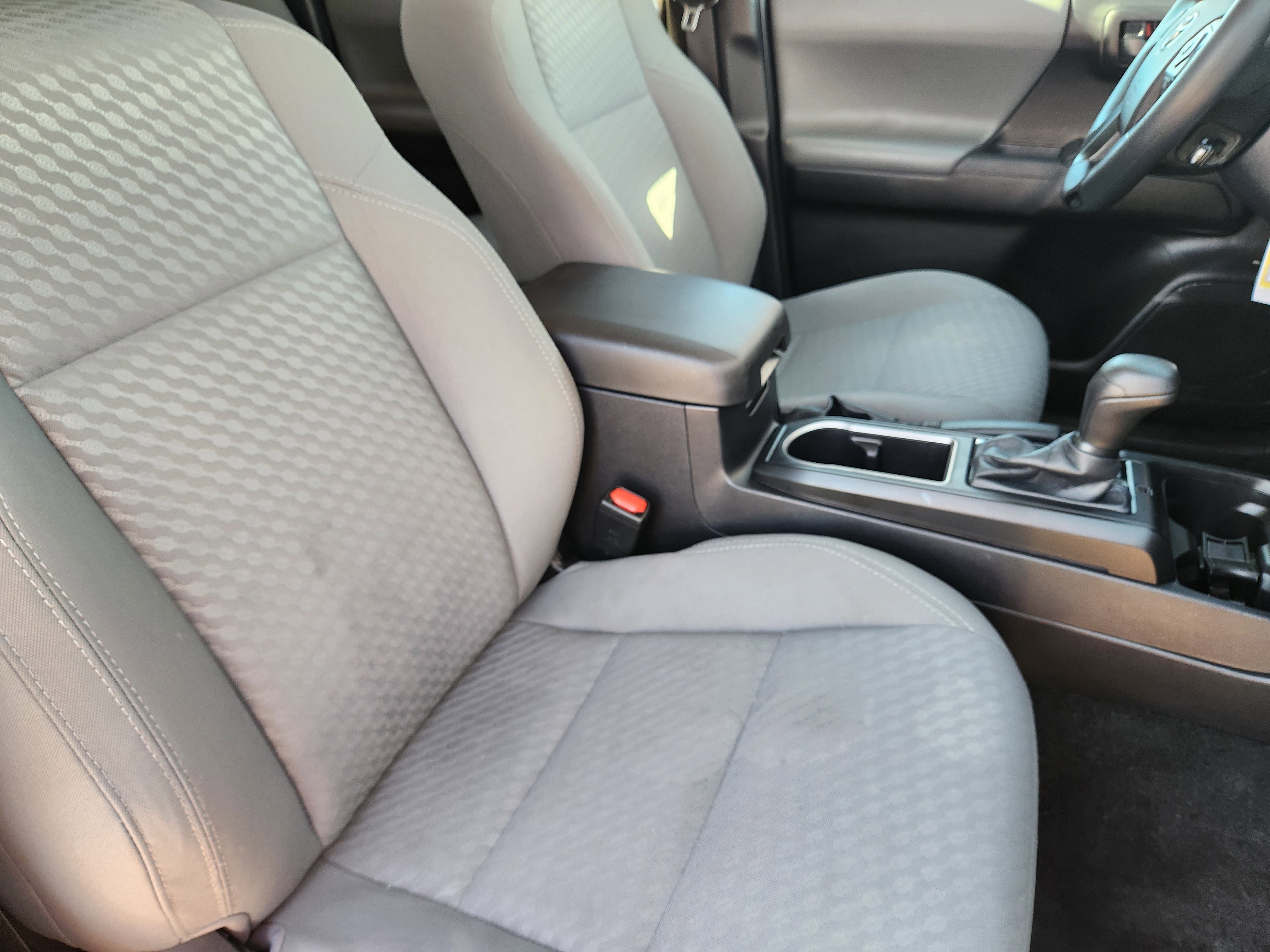 Used 2021 Toyota Tacoma SR image 17