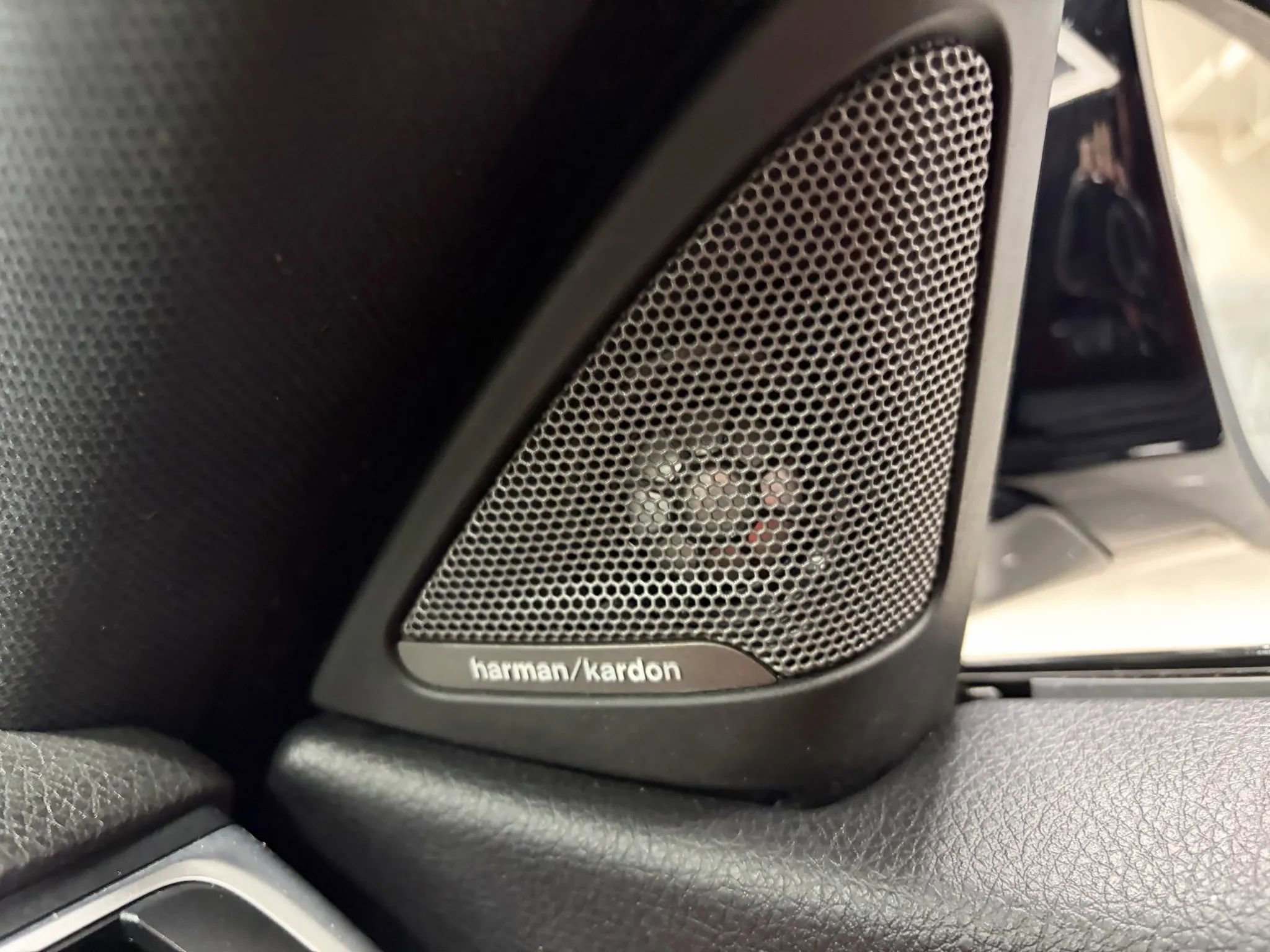 Used 2019 BMW 430i xDrive Coupe w/ M Sport Package image 39